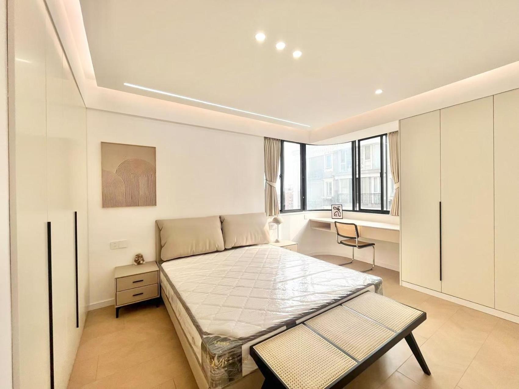 Eastern Hub - Three Bedroom In Xintiandi, 50m From Metro, Many Shops And Malls Surrounded