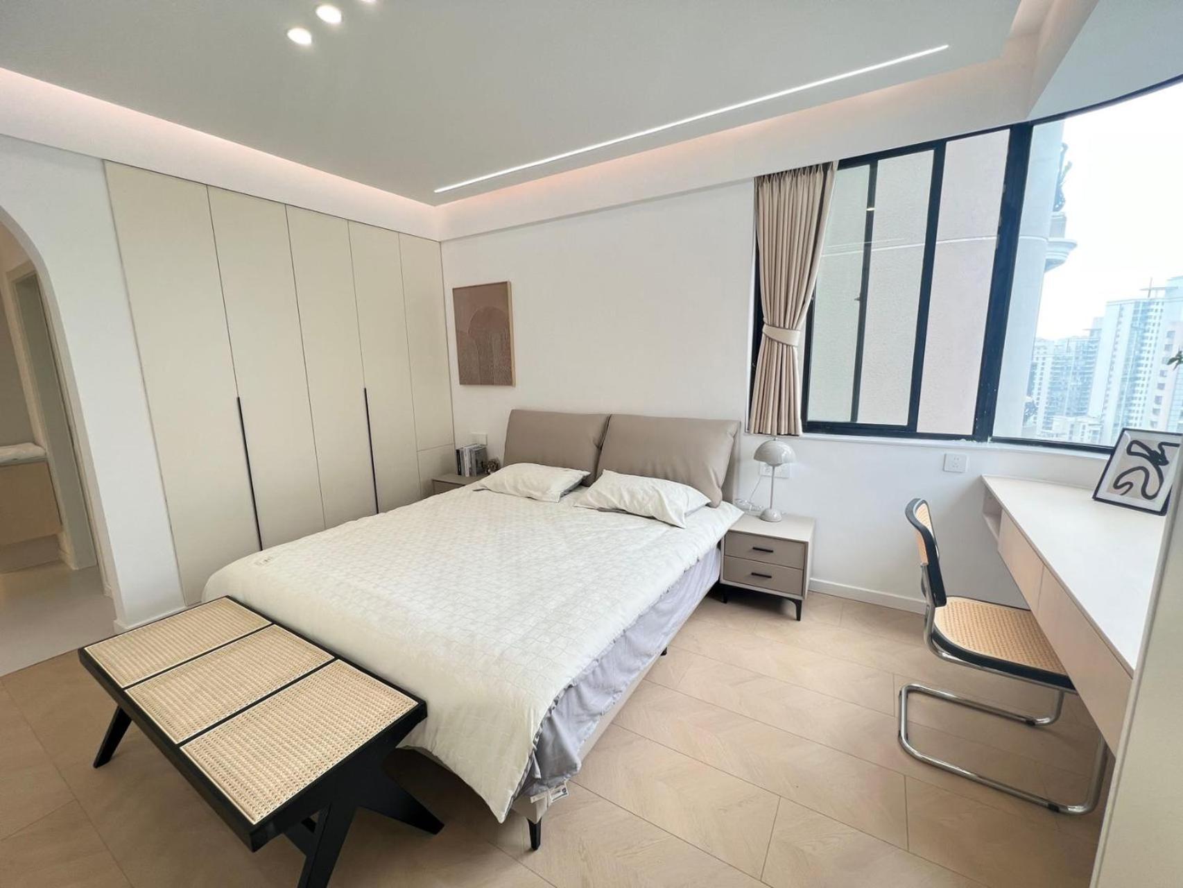 Apartment Eastern Hub - Three Bedroom In Xintiandi, 50m From Metro, Many Shops And Malls Surrounded Shanghai