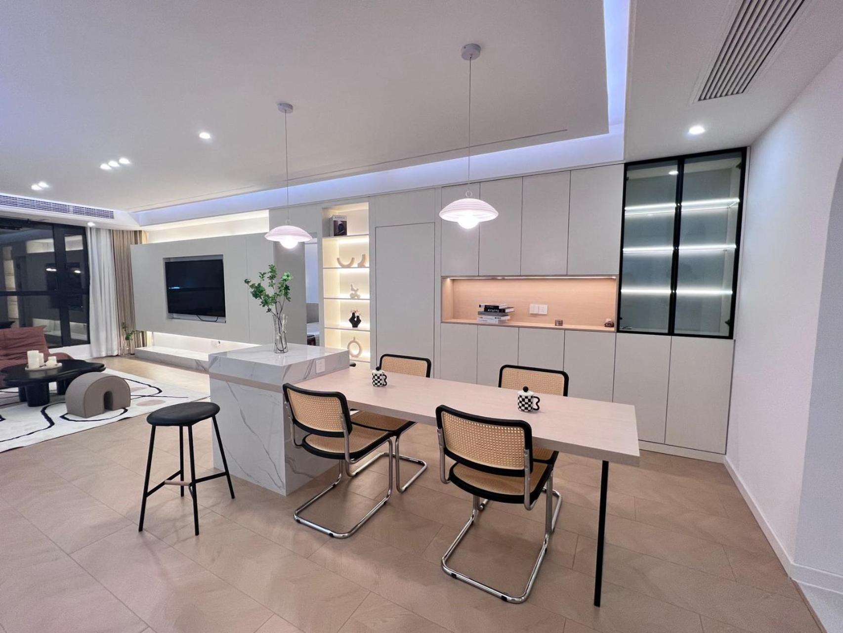 Eastern Hub - Three Bedroom In Xintiandi, 50m From Metro, Many Shops And Malls Surrounded Shanghai