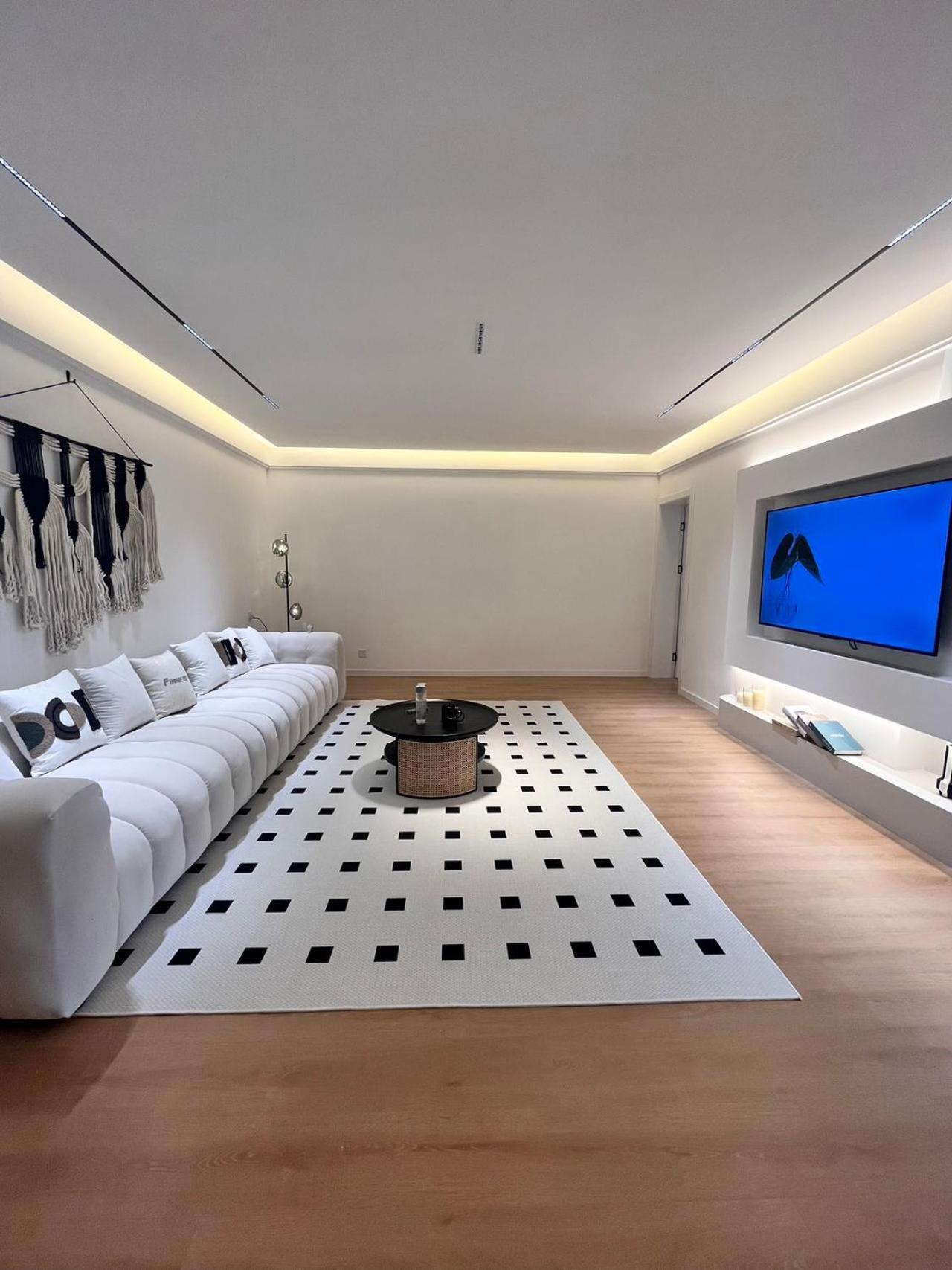 Eastern Hub - Three Bedroom In Xintiandi, 50m From Metro, Many Shops And Malls Surrounded Apartment Shanghai