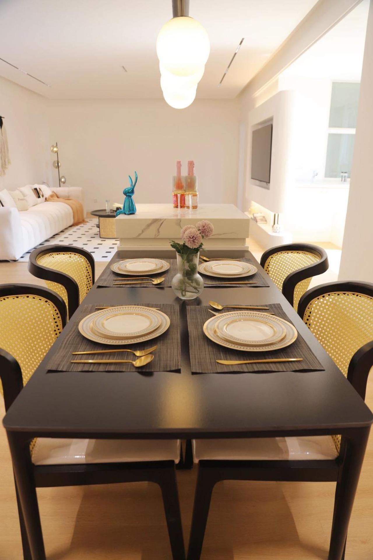 Eastern Hub - Three Bedroom In Xintiandi, 50m From Metro, Many Shops And Malls Surrounded * Shanghai