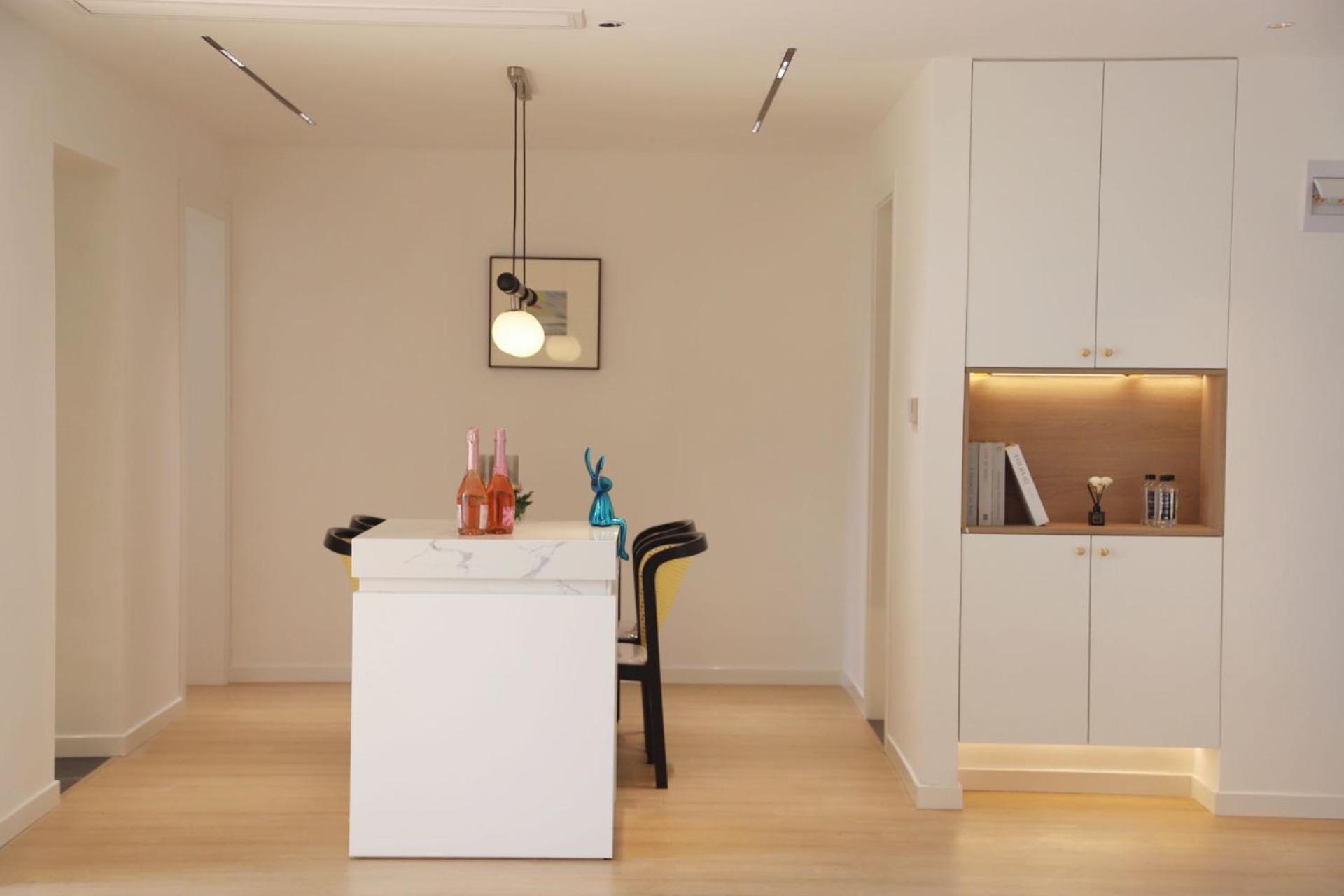 Eastern Hub - Three Bedroom In Xintiandi, 50m From Metro, Many Shops And Malls Surrounded Apartment *