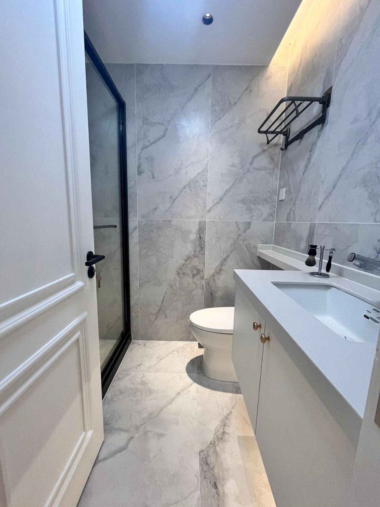 Eastern Hub - Three Bedroom In Xintiandi, 50m From Metro, Many Shops And Malls Surrounded * Shanghai