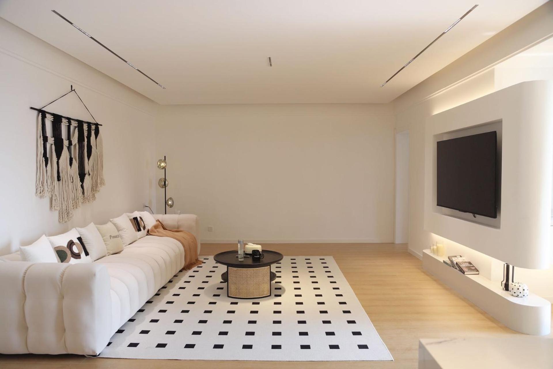 Eastern Hub - Three Bedroom In Xintiandi, 50m From Metro, Many Shops And Malls Surrounded Căn hộ